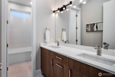8814 NE Juanita Drive , Kirkland, WA 98034 - Photo 30