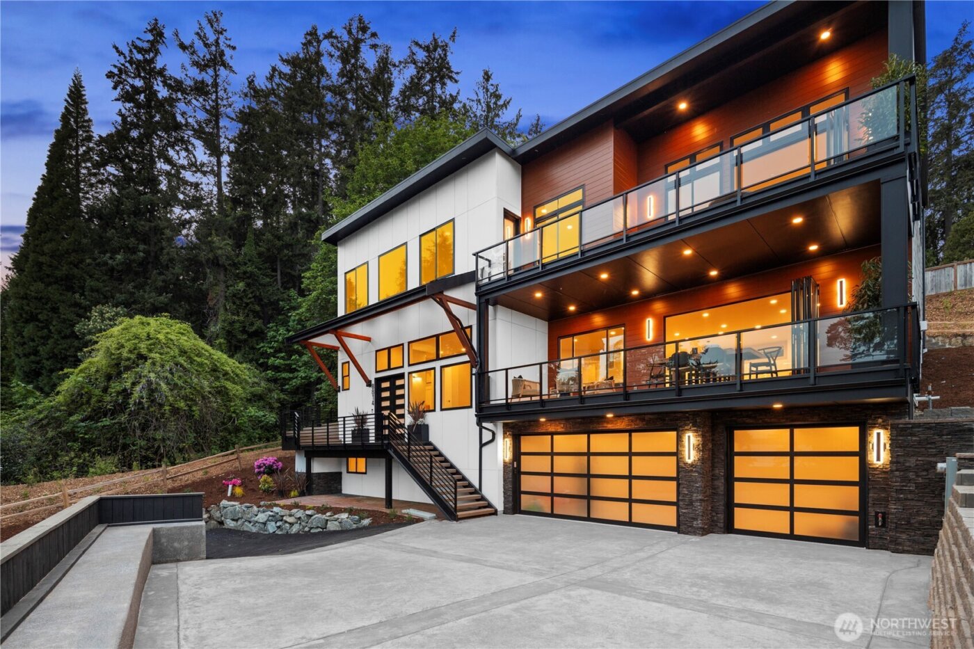 8814 NE Juanita Drive , Kirkland, WA 98034