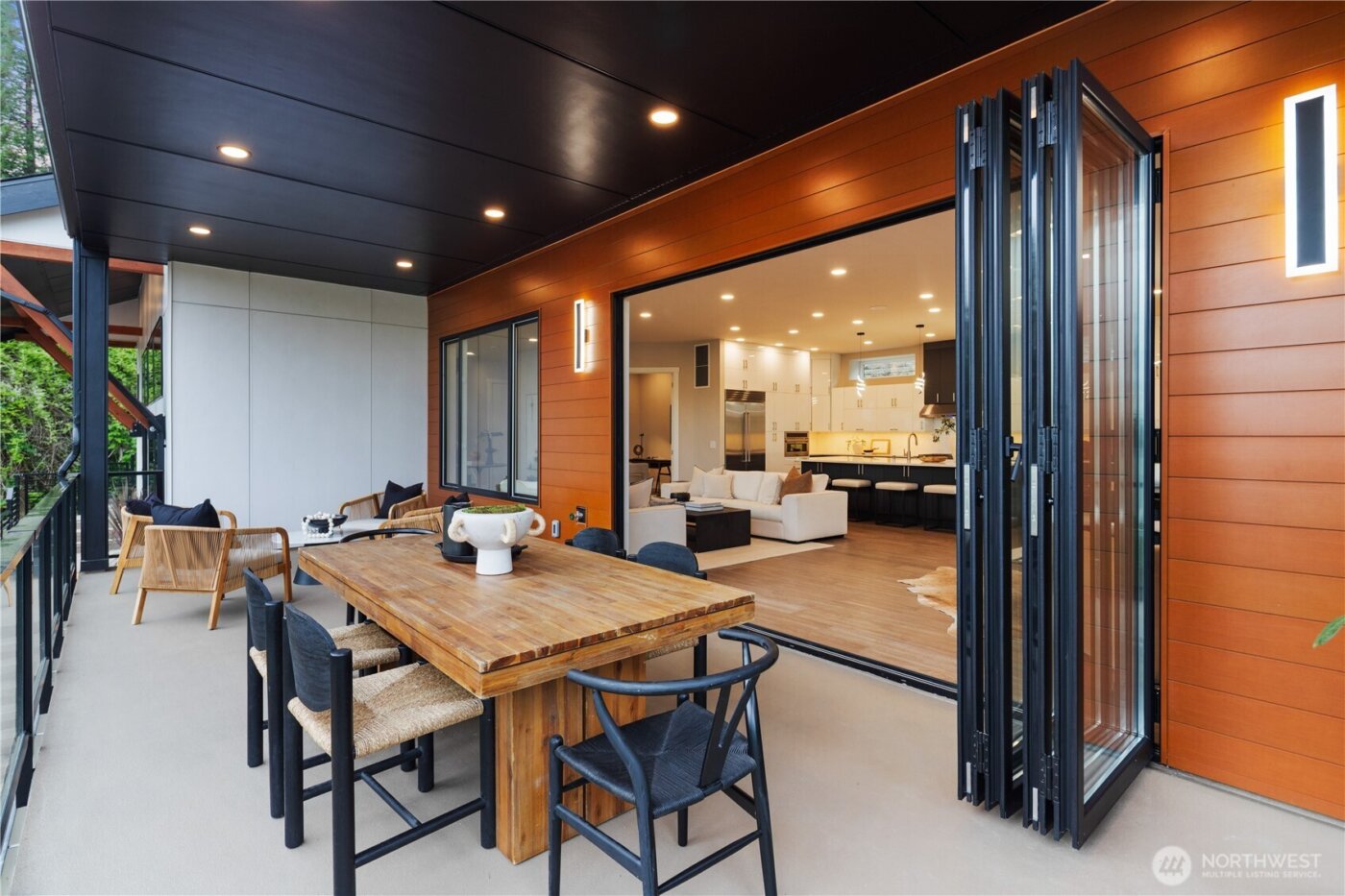 8814 NE Juanita Drive , Kirkland, WA 98034