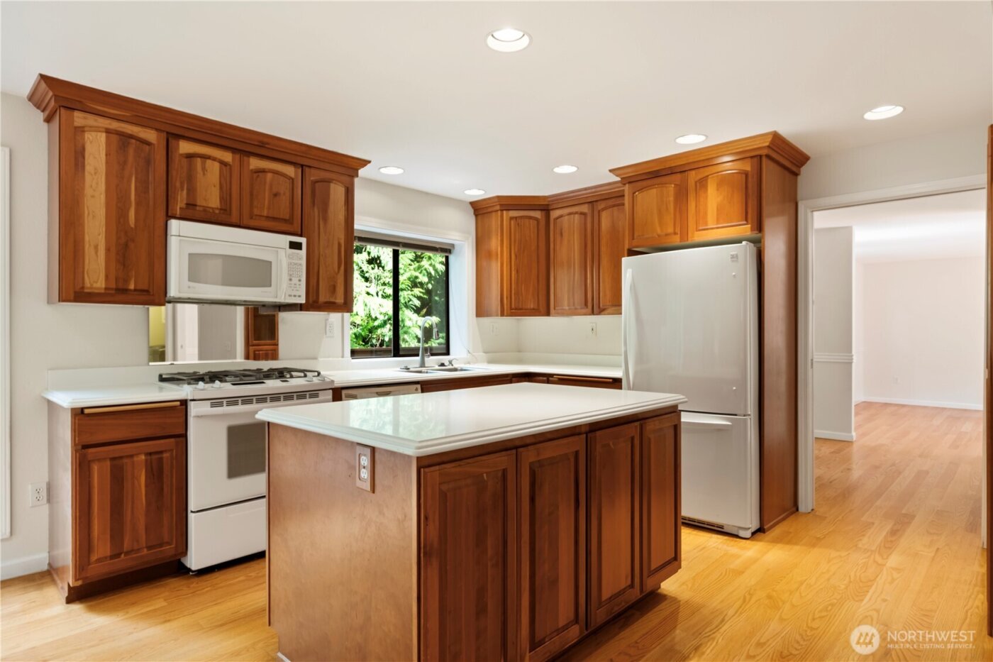 3514 208th Place NE, Sammamish, WA 98074-9367