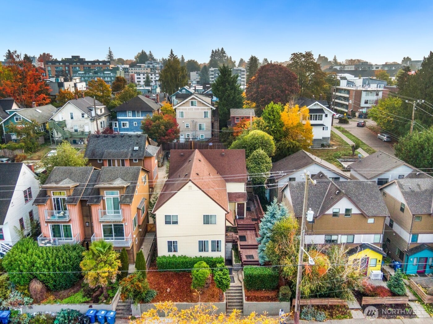 5210 11th Avenue NE #1-5, Seattle, WA 98105-3561