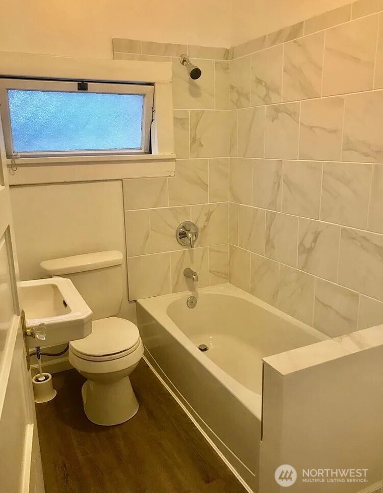 7103 Linden Avenue N #1-5, Seattle, WA 98103-5176