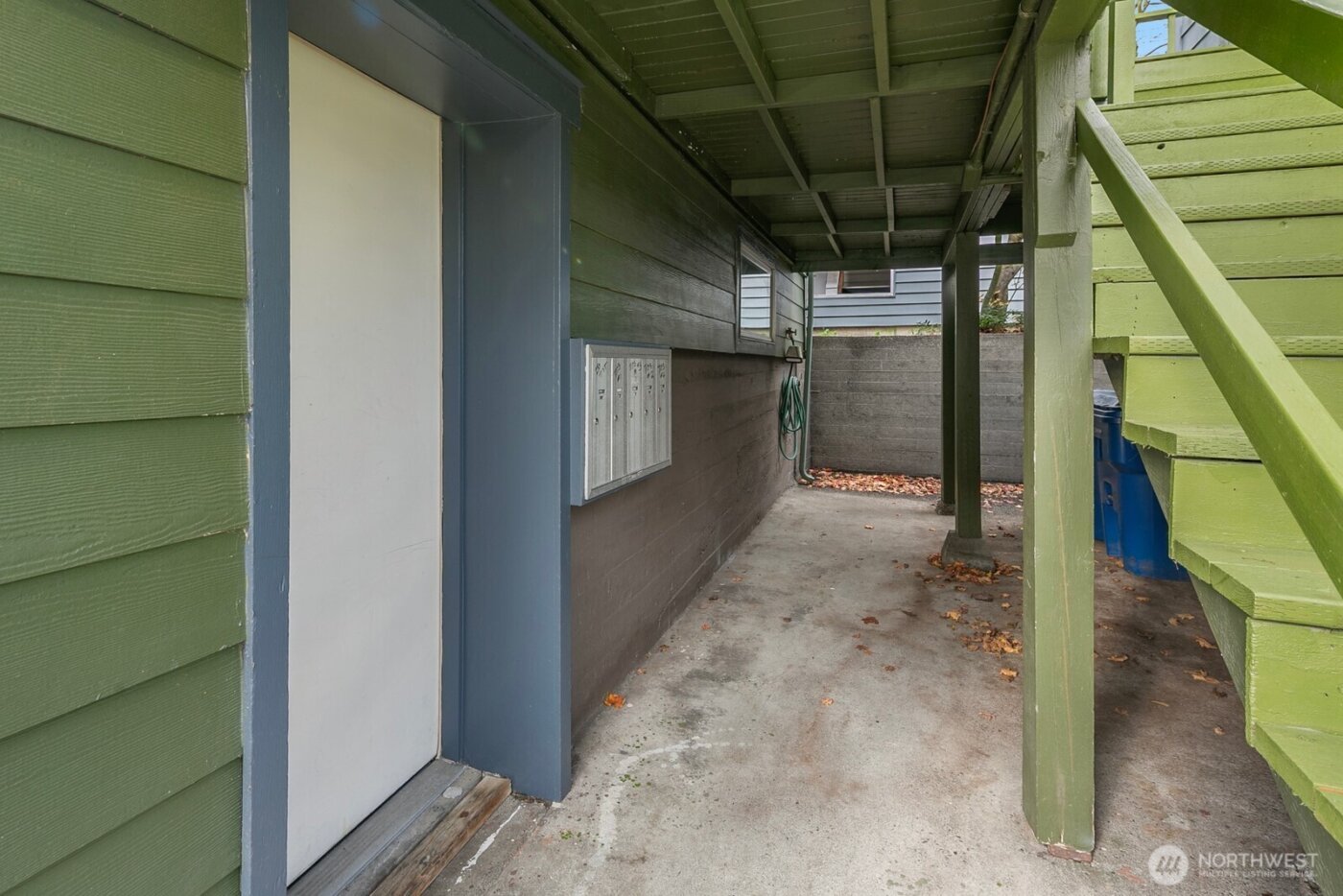 7103 Linden Avenue N #1-5, Seattle, WA 98103-5176