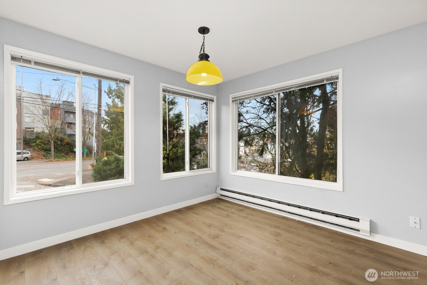 3660 Whitman Avenue N, Seattle, WA 98103-8768