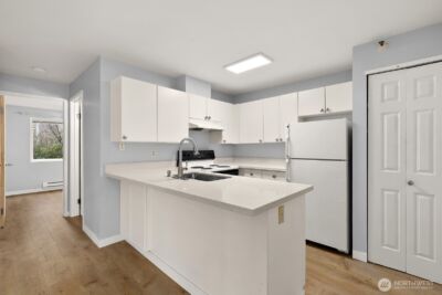 3660 Whitman Avenue N, Seattle, WA 98103-8768 - Photo 15