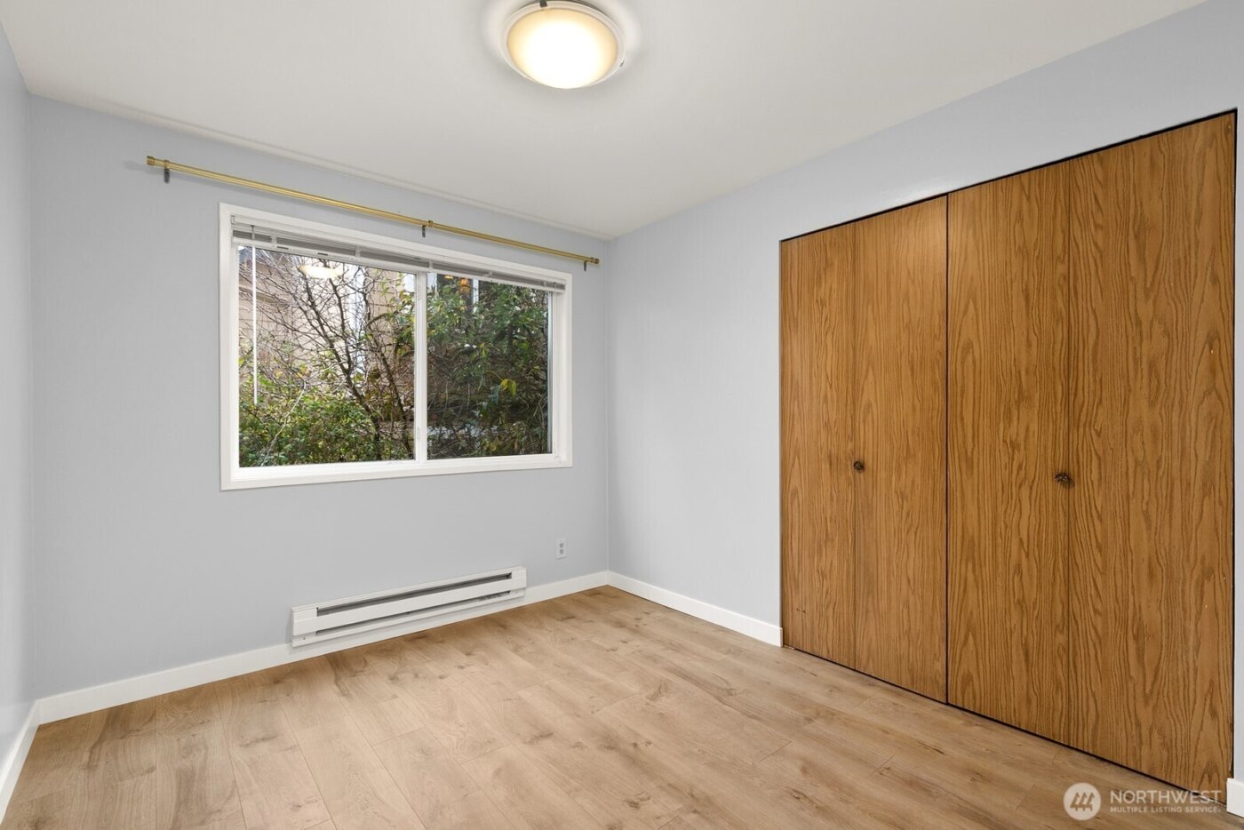 3660 Whitman Avenue N, Seattle, WA 98103-8768