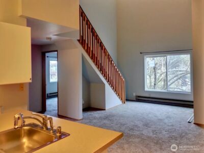 3660 Whitman Avenue N, Seattle, WA 98103-8768 - Photo 25