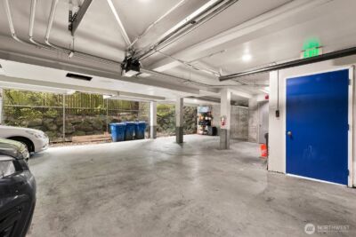 3660 Whitman Avenue N, Seattle, WA 98103-8768 - Photo 35