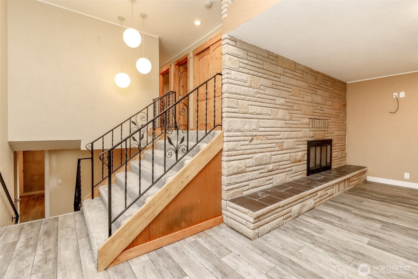 36510 Mountain Highway E, Eatonville, WA 98328