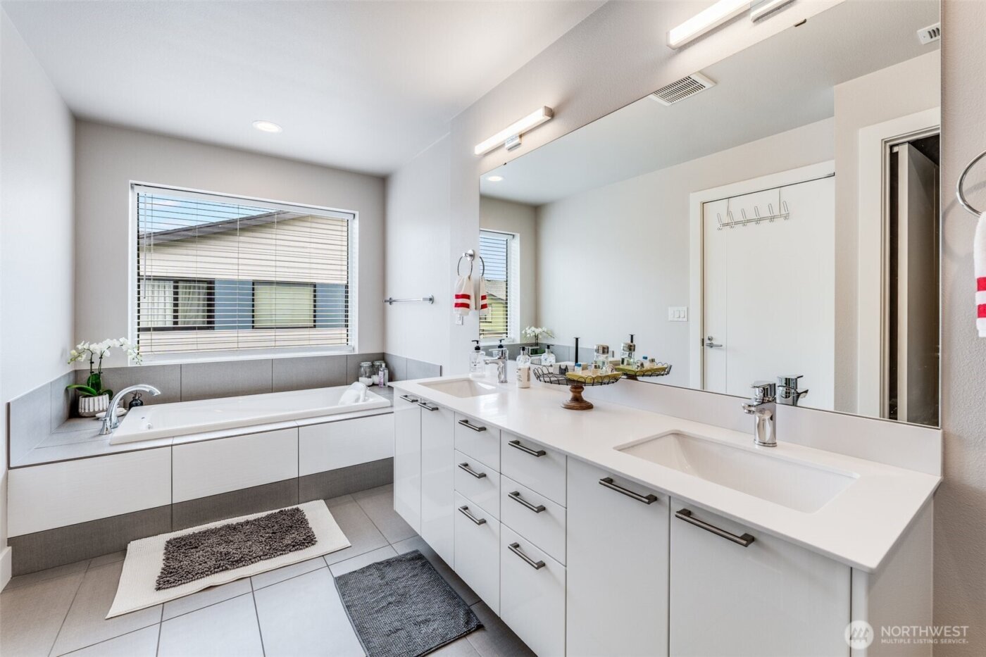 32819 Madrona Avenue SE, Black Diamond, WA 98010