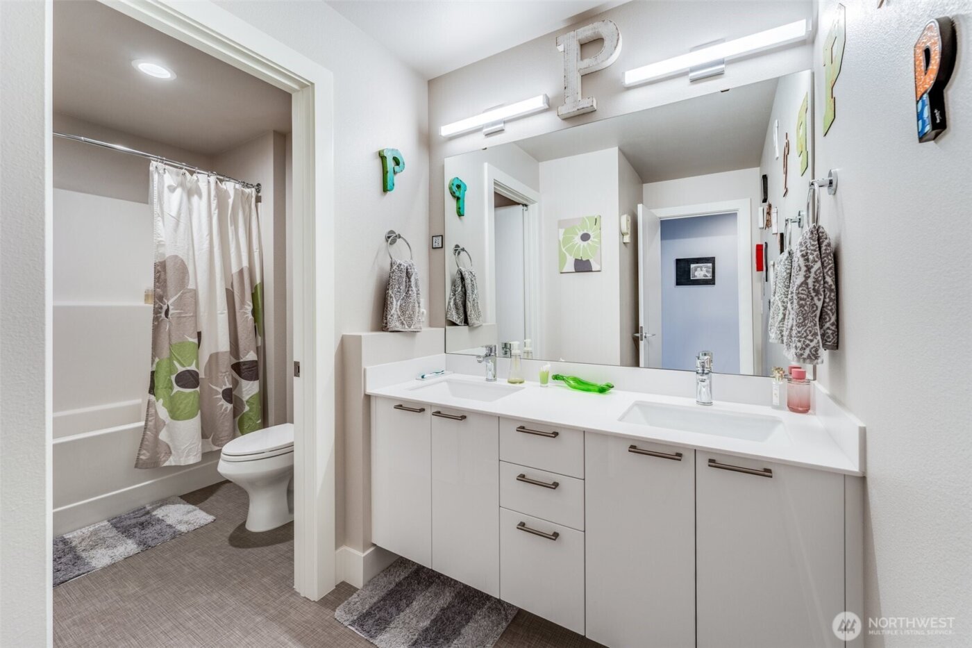 32819 Madrona Avenue SE, Black Diamond, WA 98010