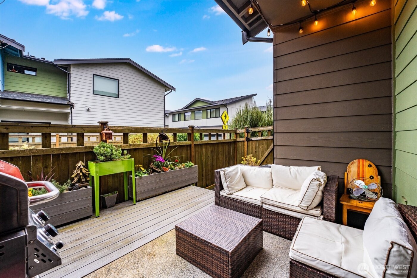 32819 Madrona Avenue SE, Black Diamond, WA 98010