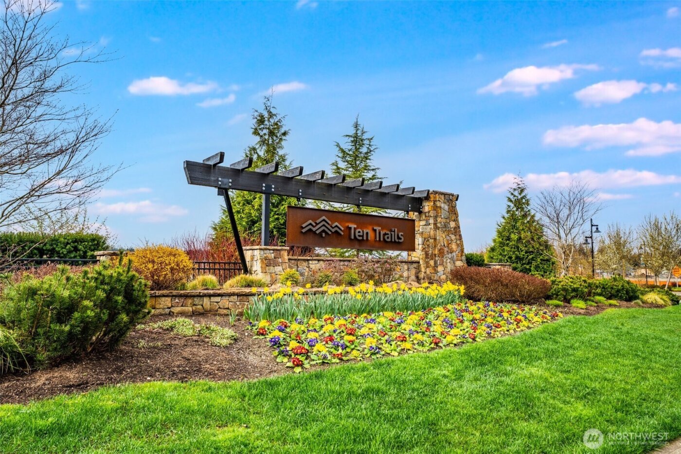 32819 Madrona Avenue SE, Black Diamond, WA 98010