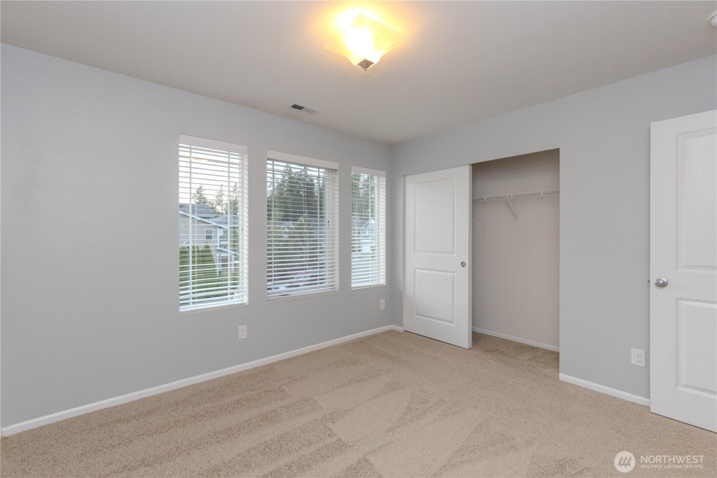 27434 210th Avenue SE, Maple Valley, WA 98038-3285