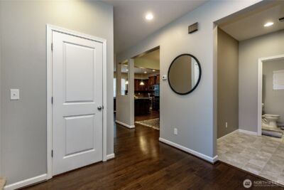 27434 210th Avenue SE, Maple Valley, WA 98038-3285 - Photo 4