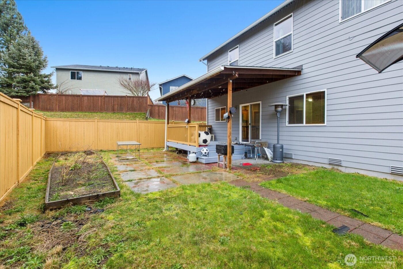 27867 256th Court SE, Maple Valley, WA 98038