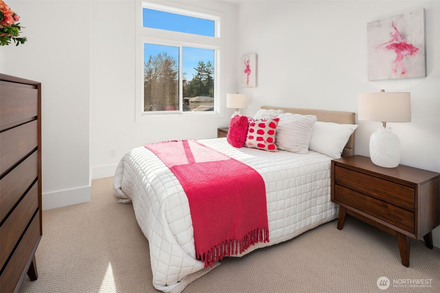 16544 SE 28th Street , Bellevue, WA 98008