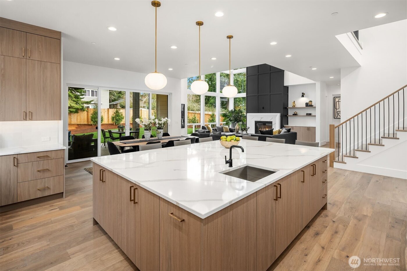 16544 SE 28th Street , Bellevue, WA 98008