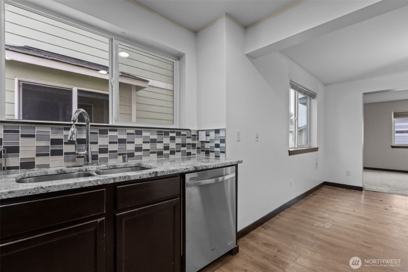 1118 Chestnut Court #18, Everett, WA 98201