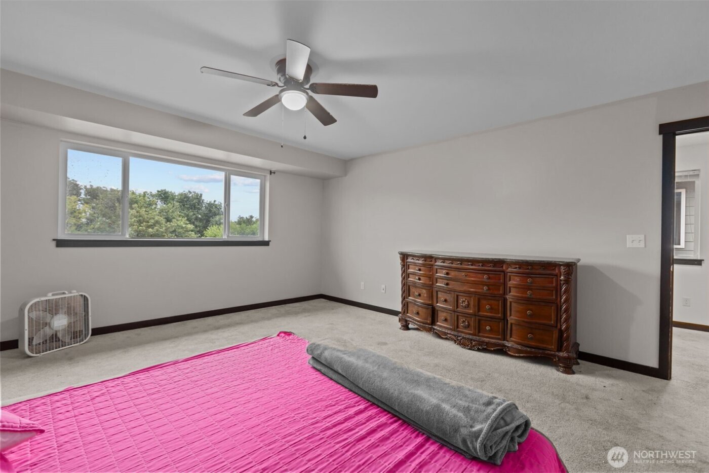 1118 Chestnut Court #18, Everett, WA 98201