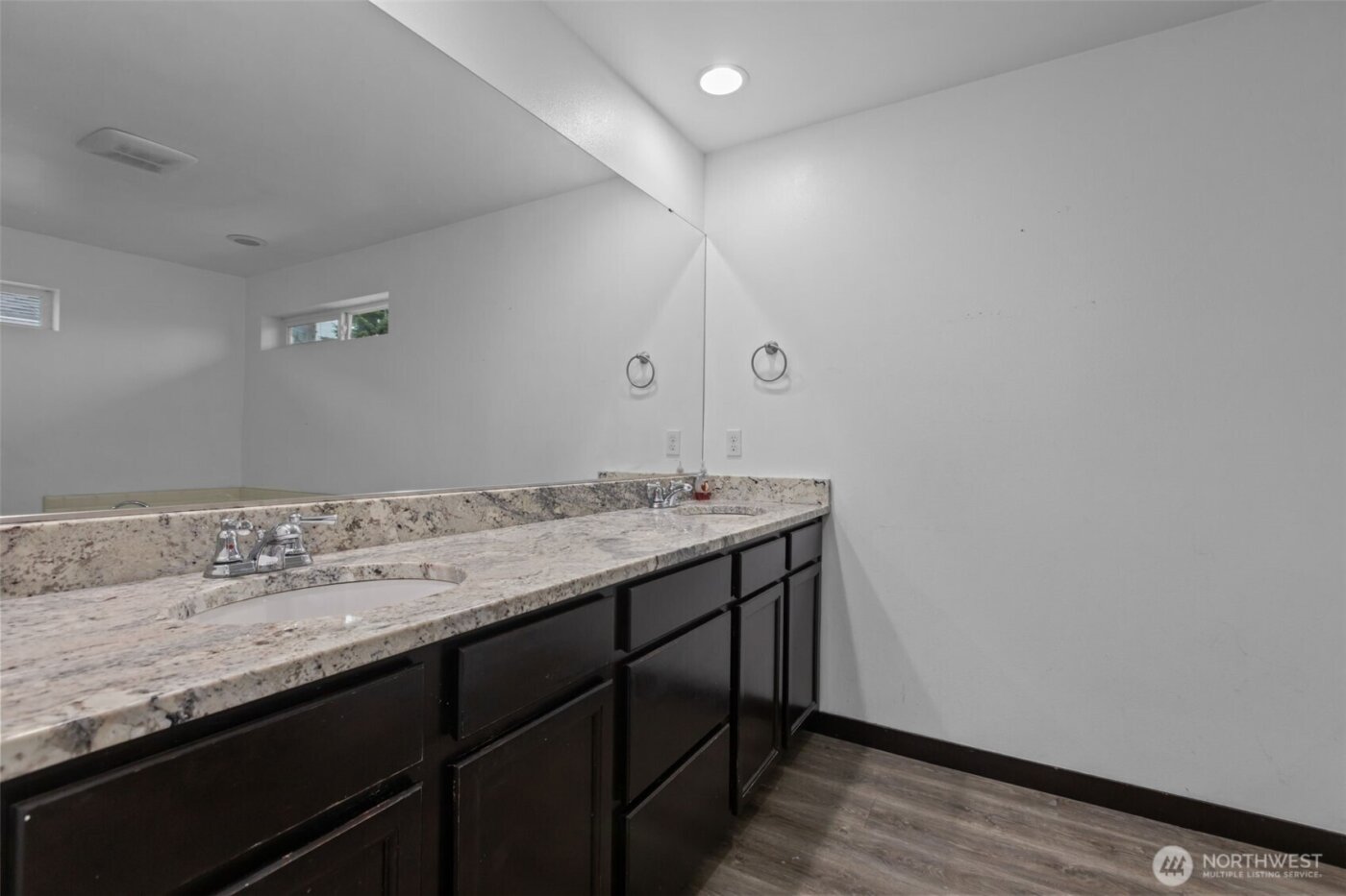 1118 Chestnut Court #18, Everett, WA 98201