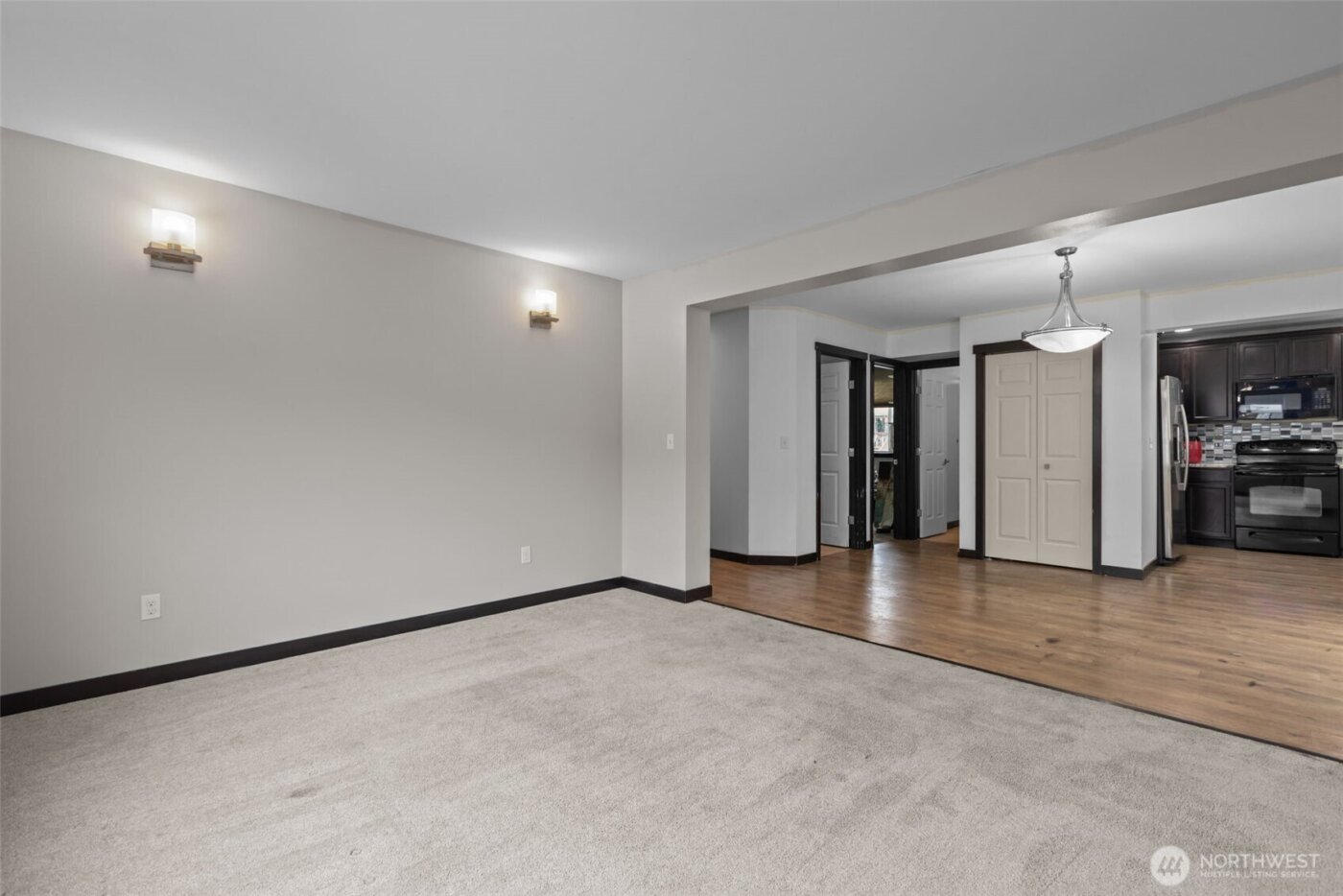 1118 Chestnut Court #18, Everett, WA 98201