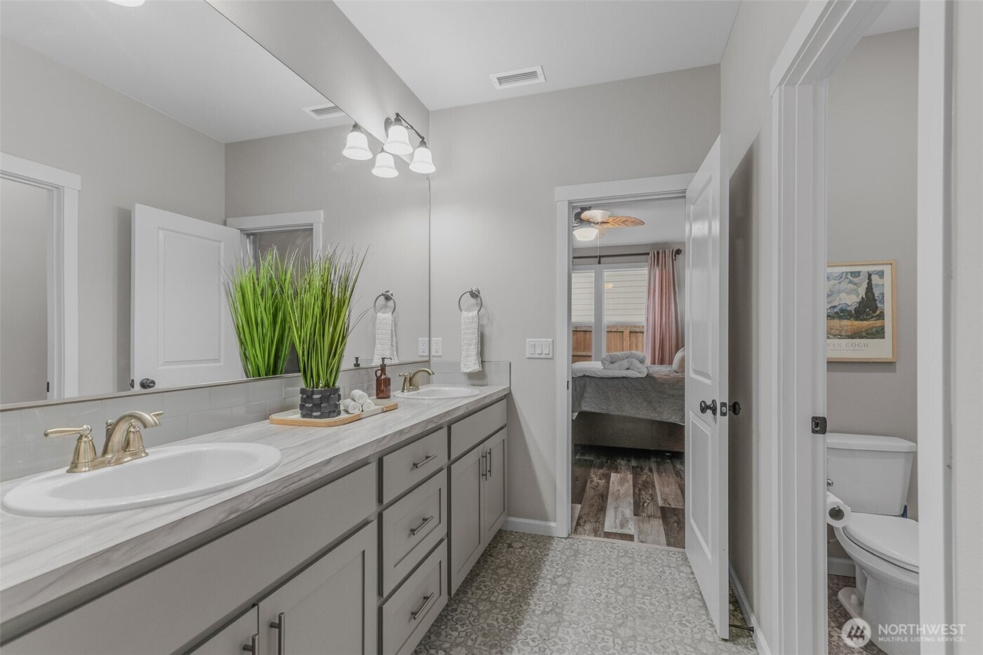 10215 NE 104th Street , Vancouver, WA 98662