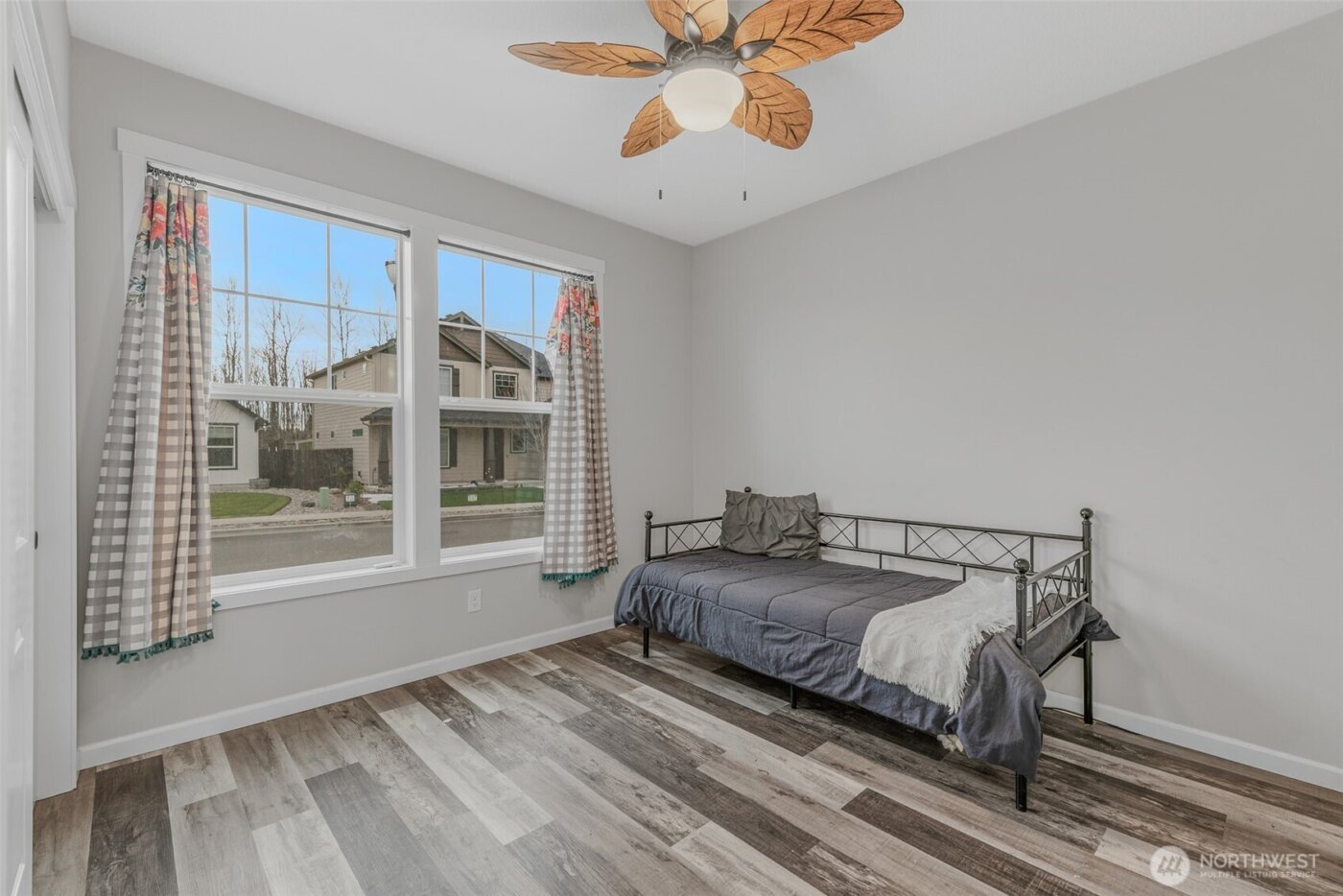 10215 NE 104th Street , Vancouver, WA 98662