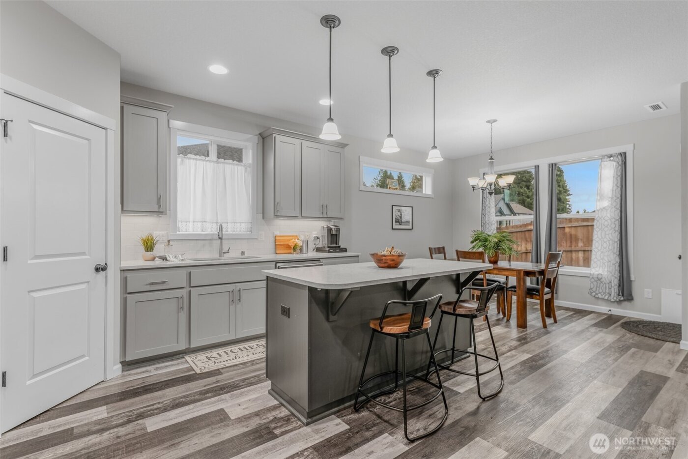 10215 NE 104th Street , Vancouver, WA 98662