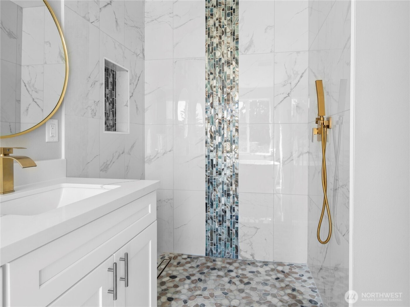 5633 Morningtown Place , Freeland, WA 98249