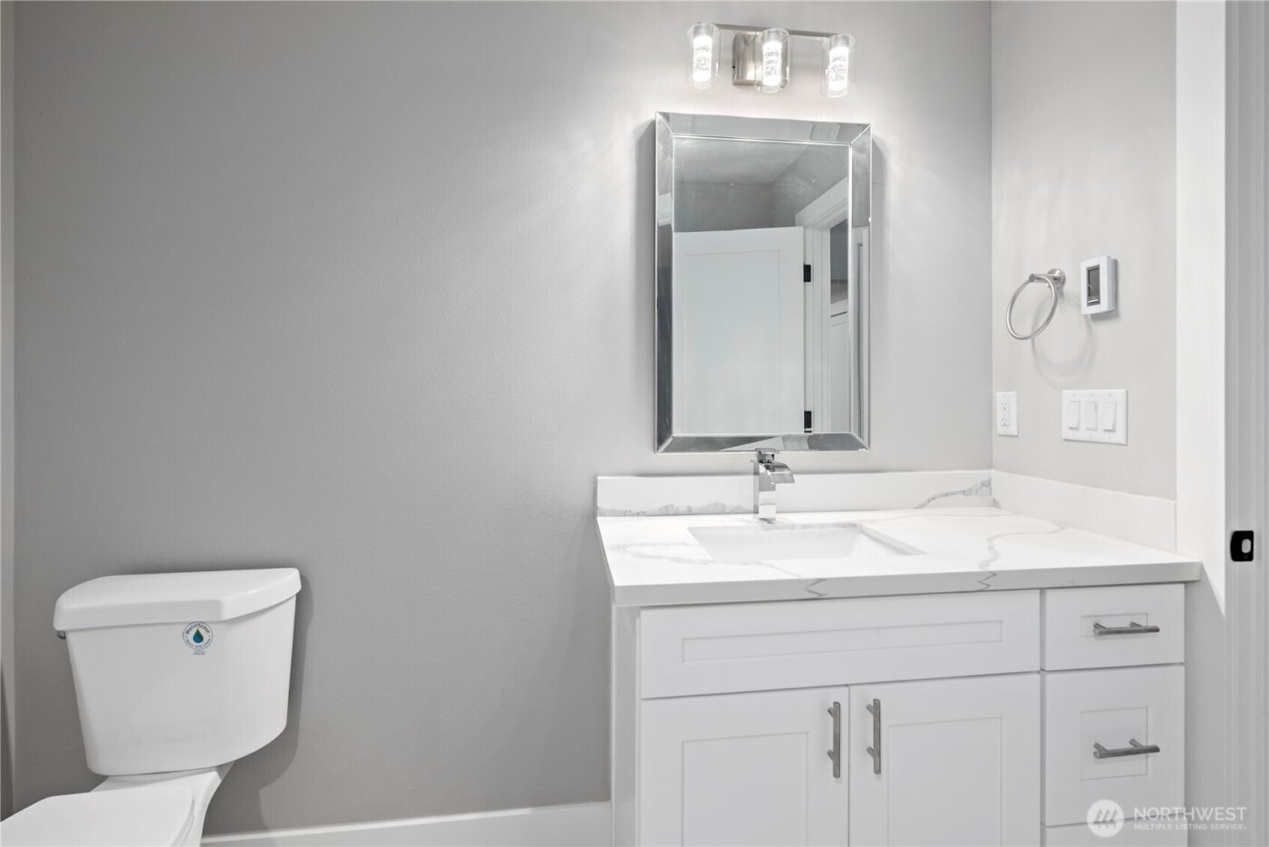 5633 Morningtown Place , Freeland, WA 98249