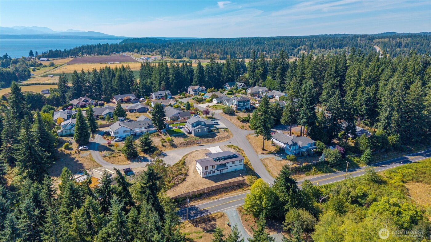 5633 Morningtown Place , Freeland, WA 98249