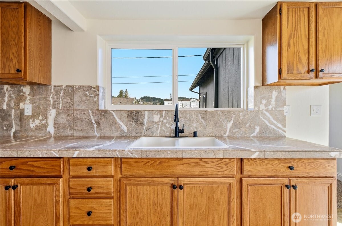 1025 NW Prindle Street , Chehalis, WA 98532