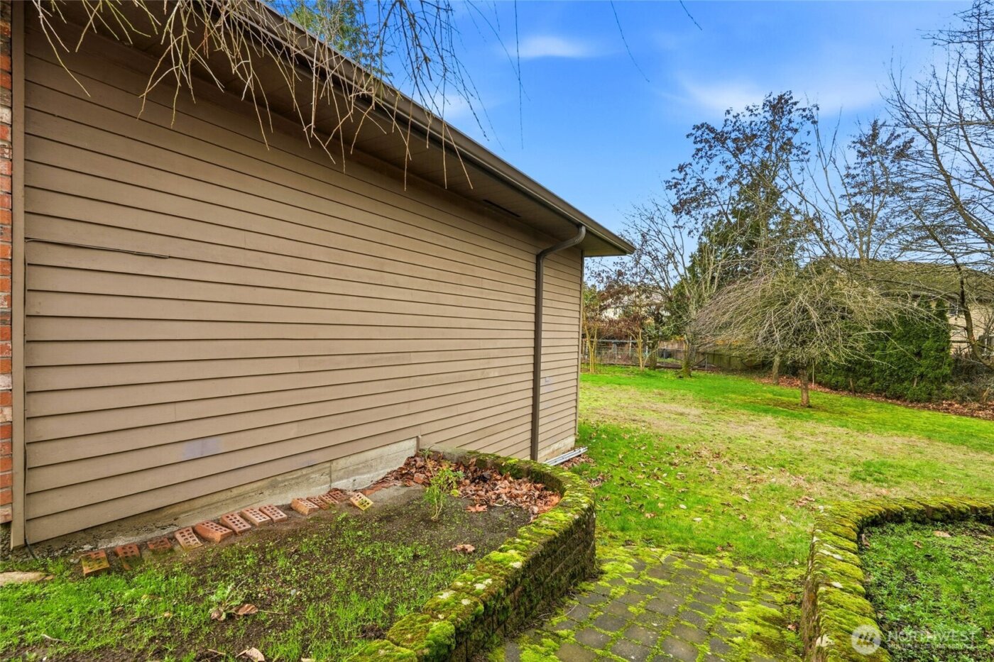 17 xx Kennewick Avenue NE, Renton, WA 98056-2602