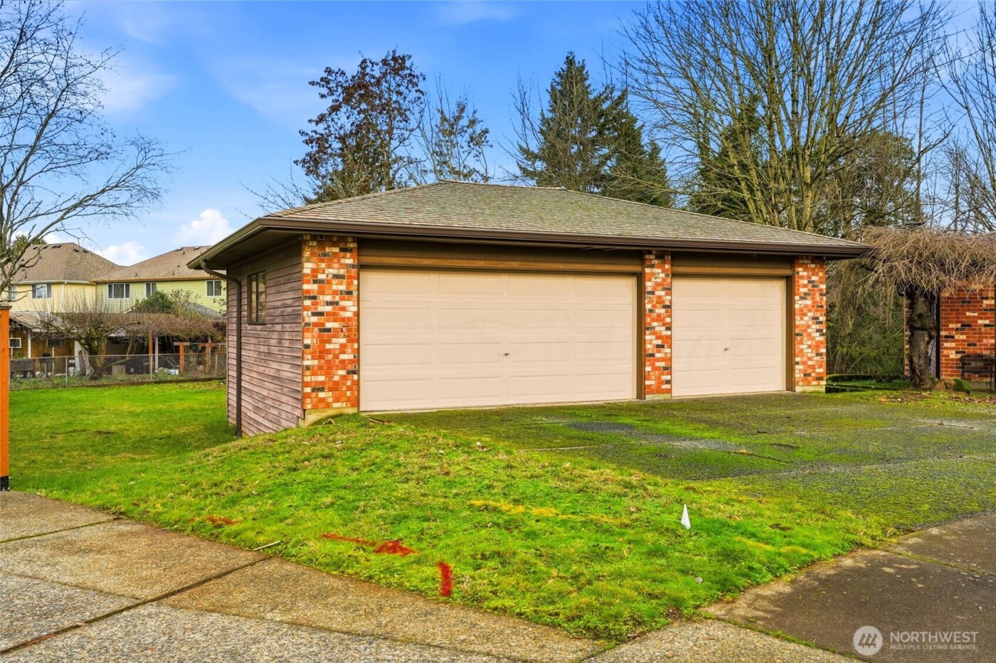 17 xx Kennewick Avenue NE, Renton, WA 98056-2602