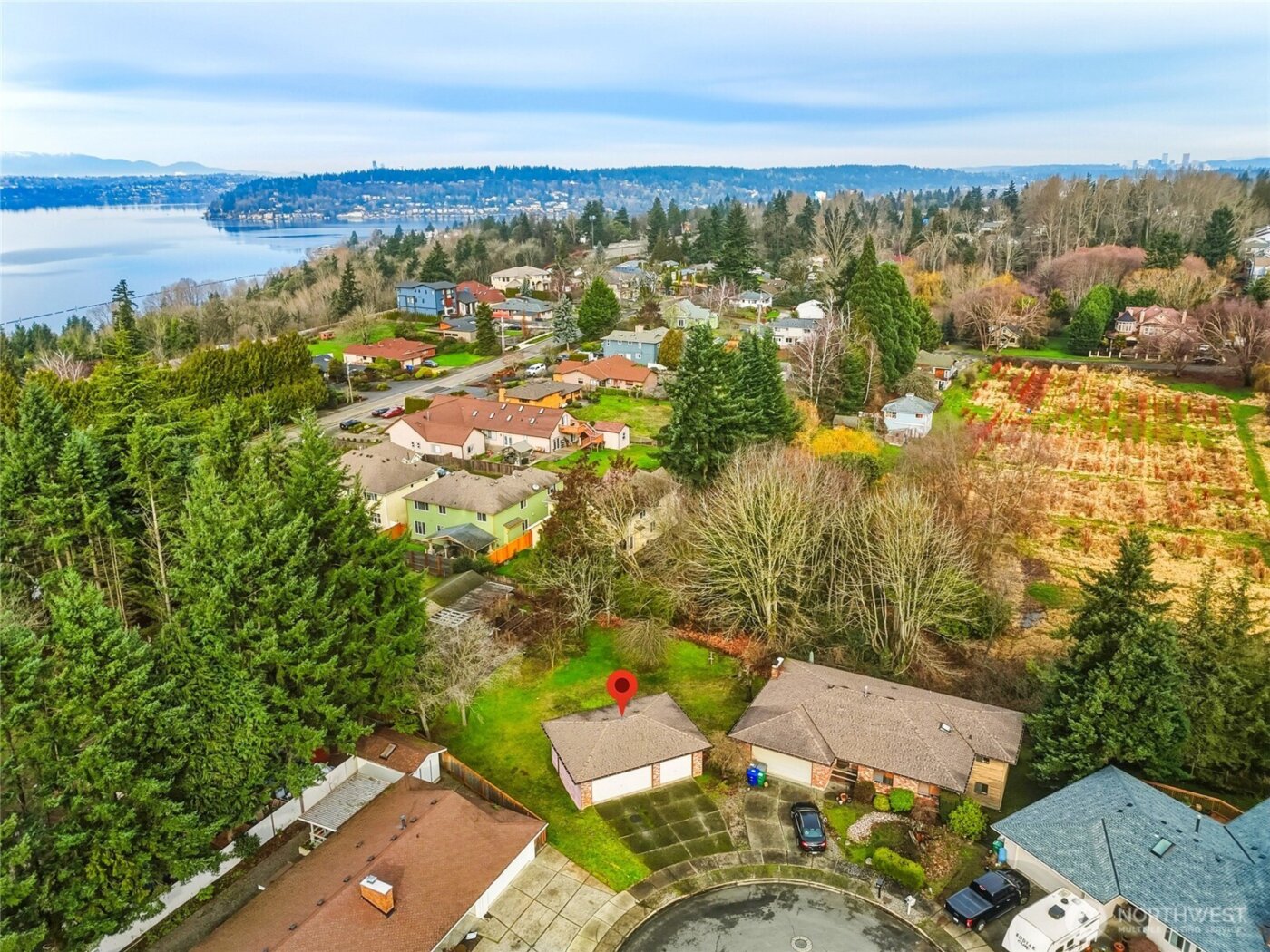 17 xx Kennewick Avenue NE, Renton, WA 98056-2602