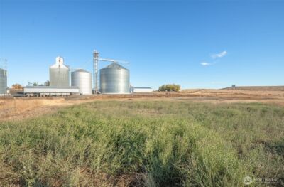 601 E 1st St , Waterville, WA 98858