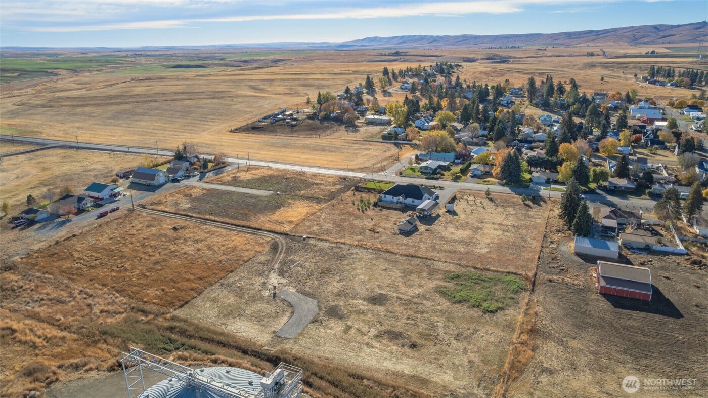 601 E 1st St , Waterville, WA 98858