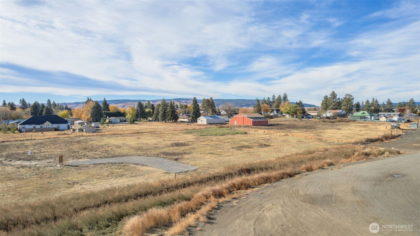 601 E 1st St , Waterville, WA 98858