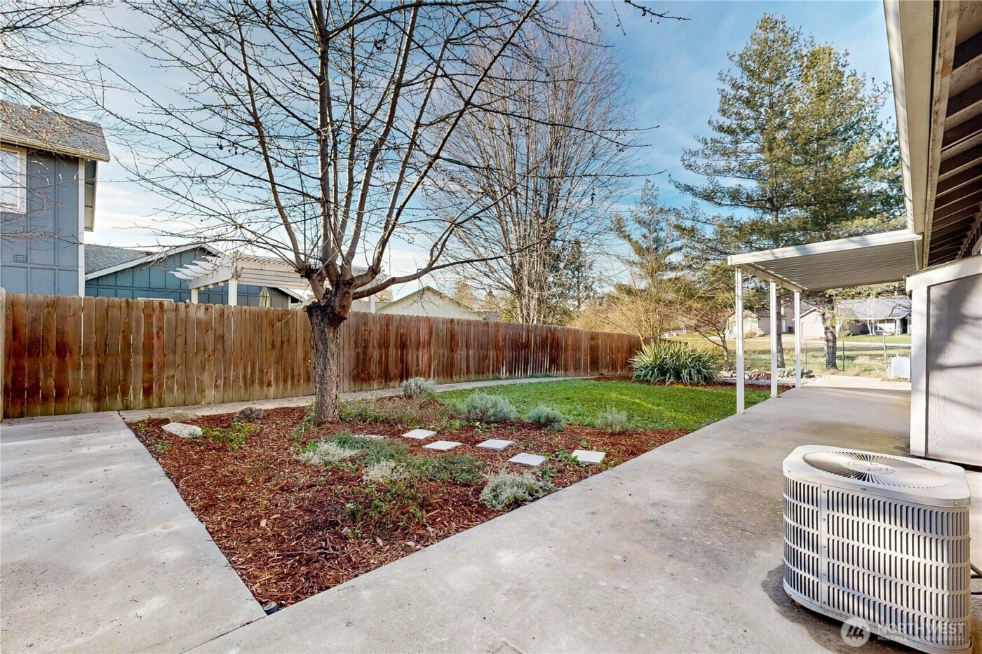 1152 SE Falbo Drive , College Place, WA 99324