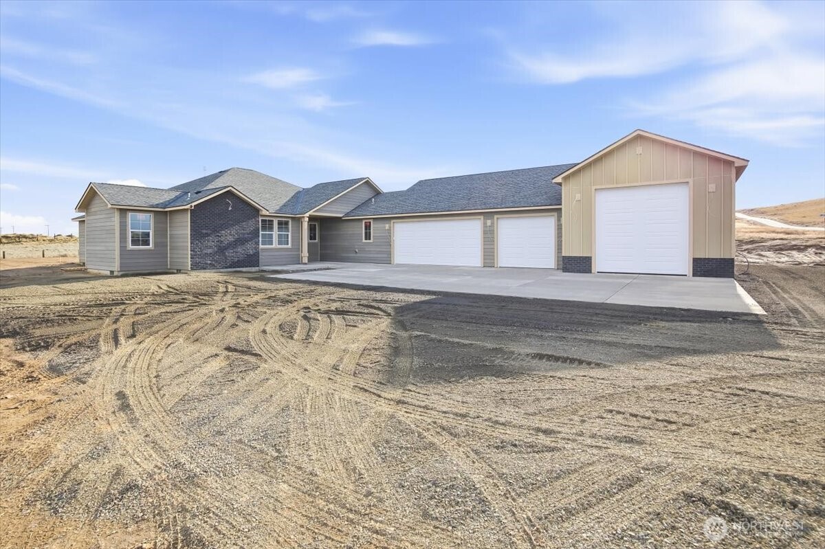 29183 Mammoth Dr , Kennewick, WA 99338