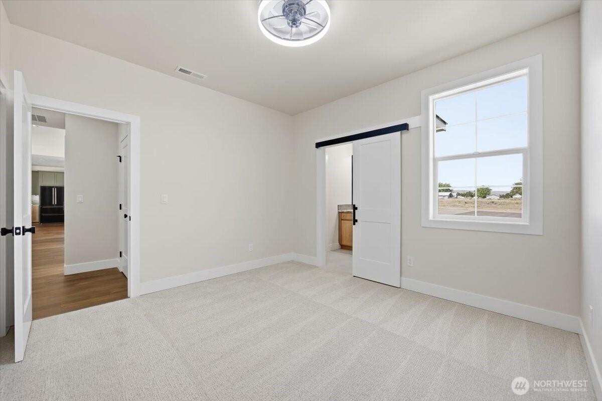 29183 Mammoth Dr , Kennewick, WA 99338