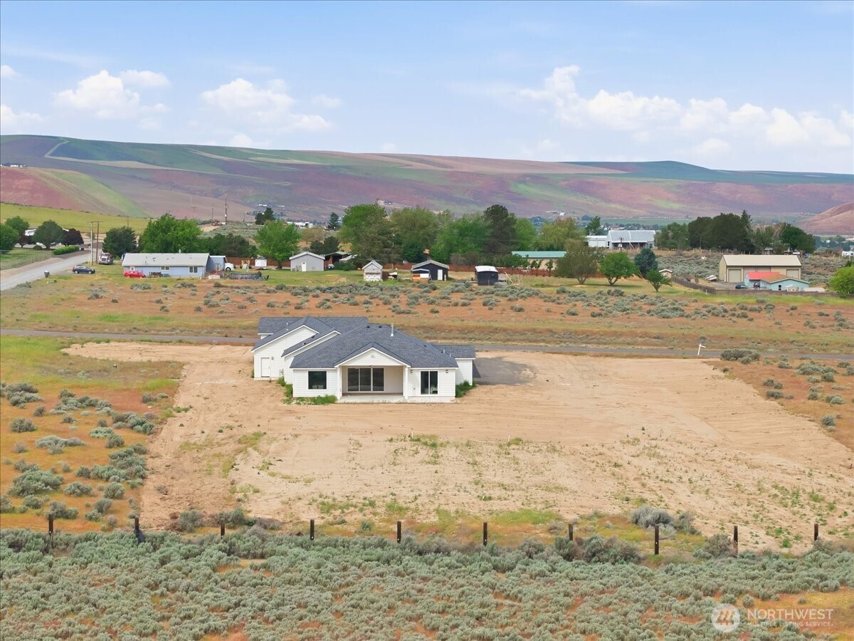 29183 Mammoth Dr , Kennewick, WA 99338