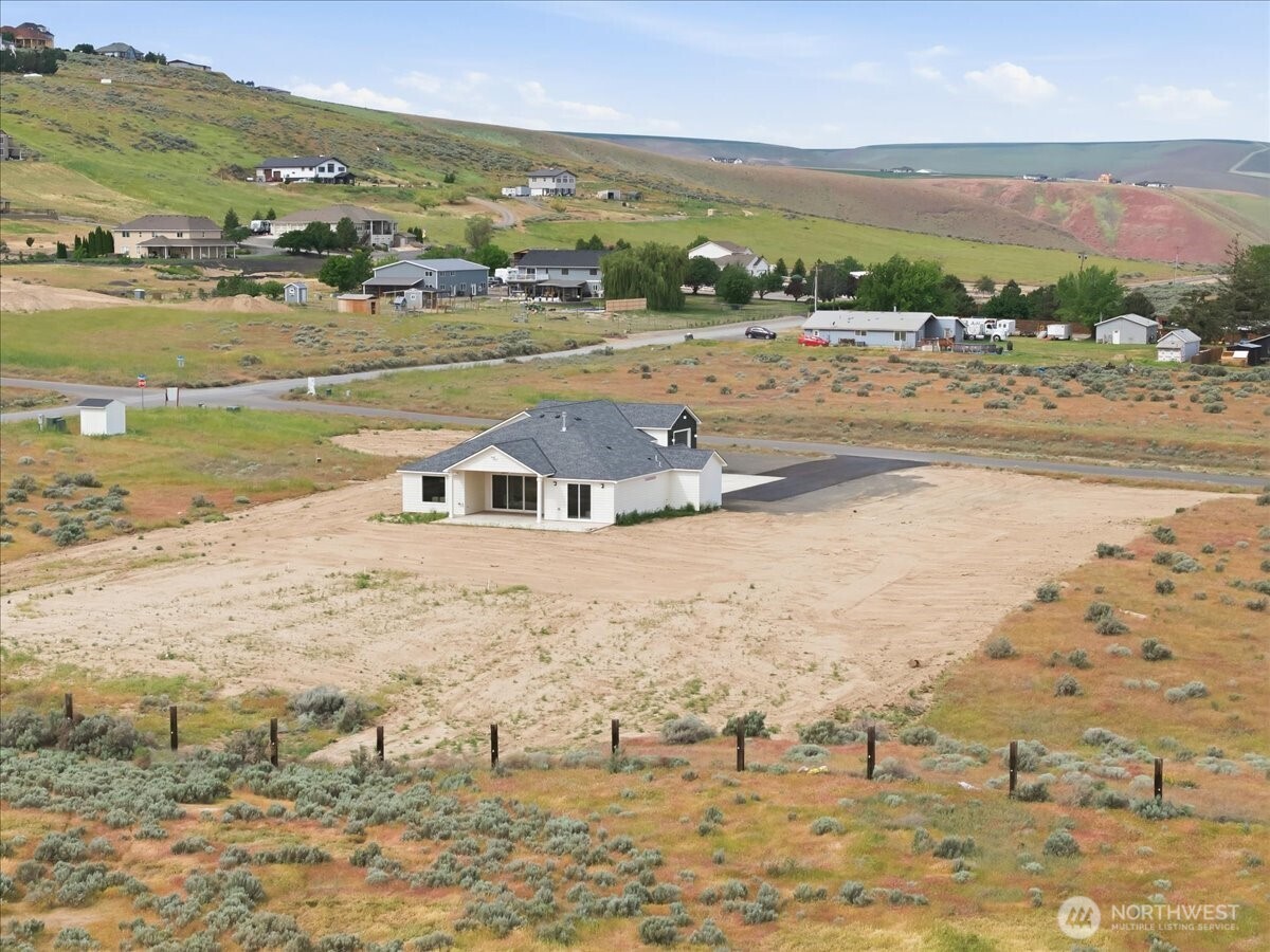 29183 Mammoth Dr , Kennewick, WA 99338