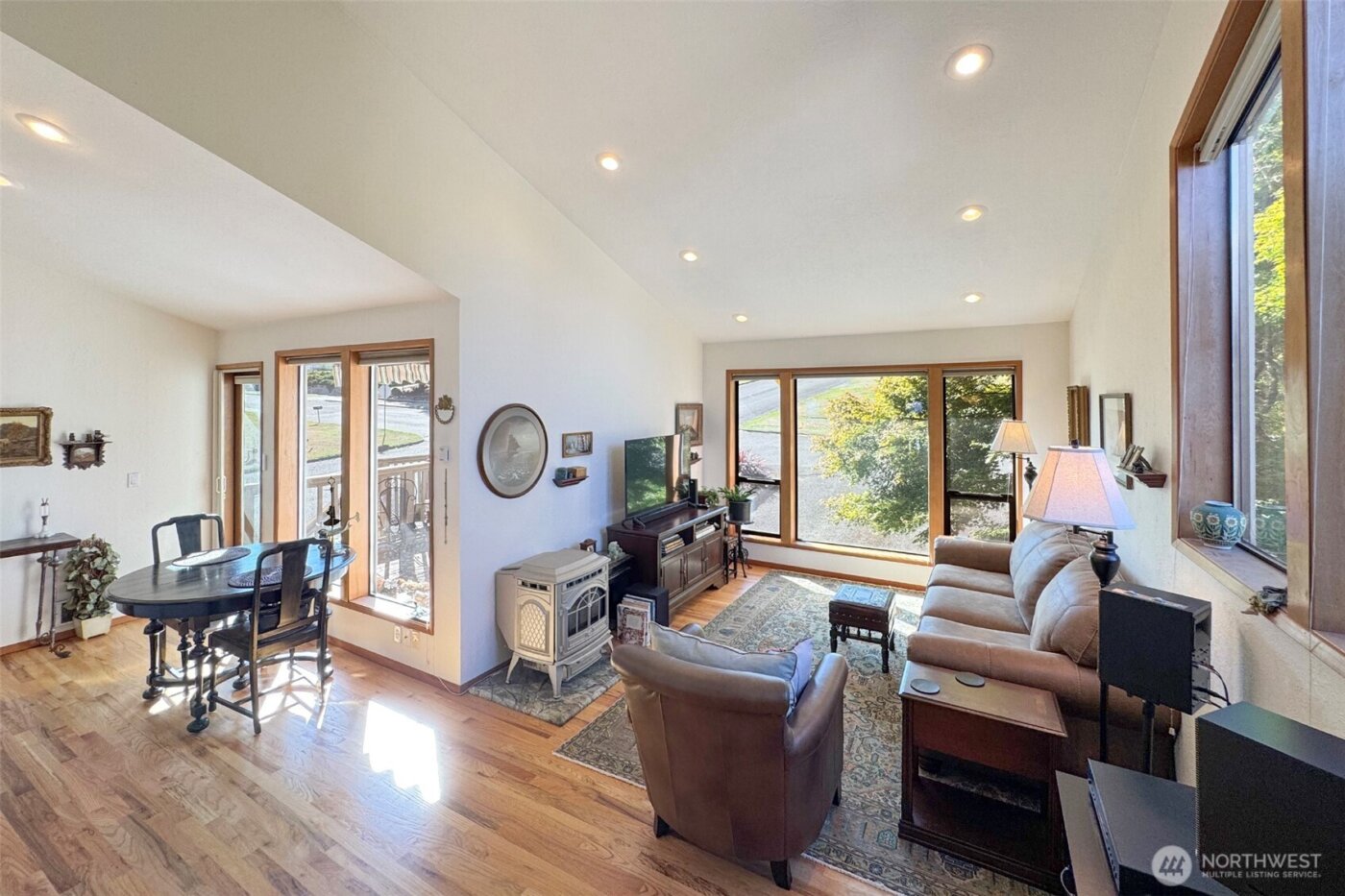 1633 E 5th Street , Port Angeles, WA 98362