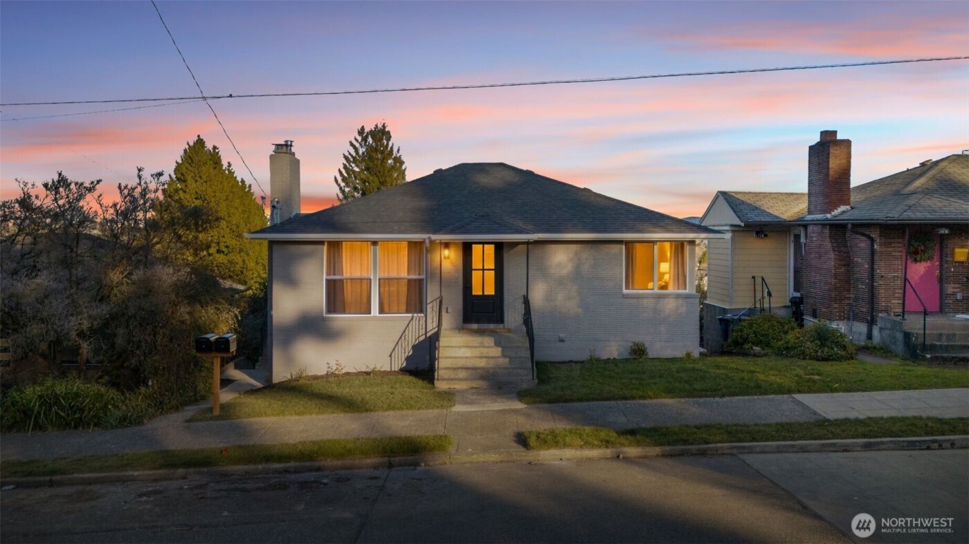 2332 17th Avenue S, Seattle, WA 98144