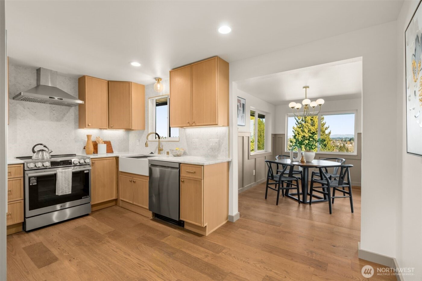 2332 17th Avenue S, Seattle, WA 98144