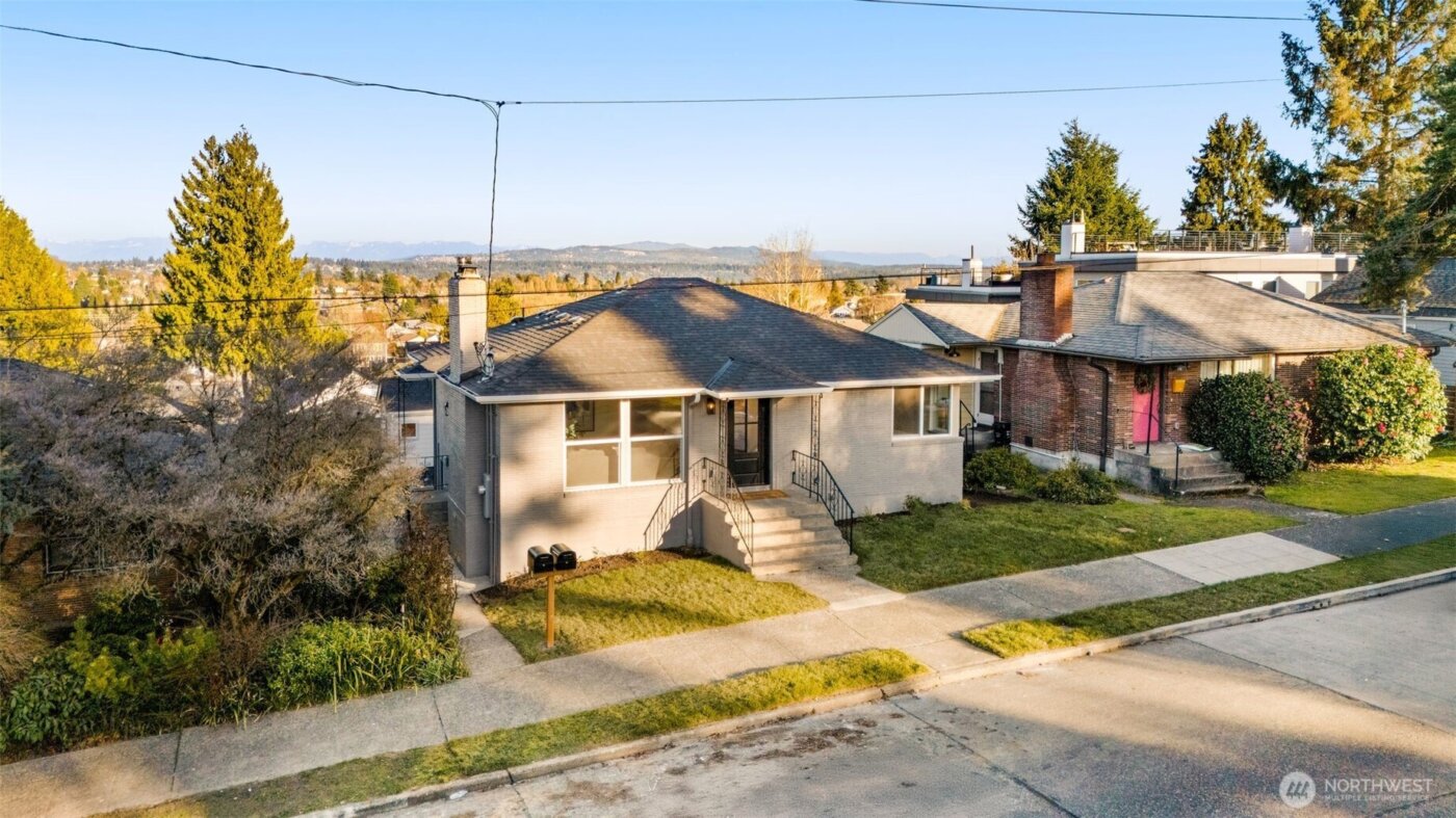 2332 17th Avenue S, Seattle, WA 98144