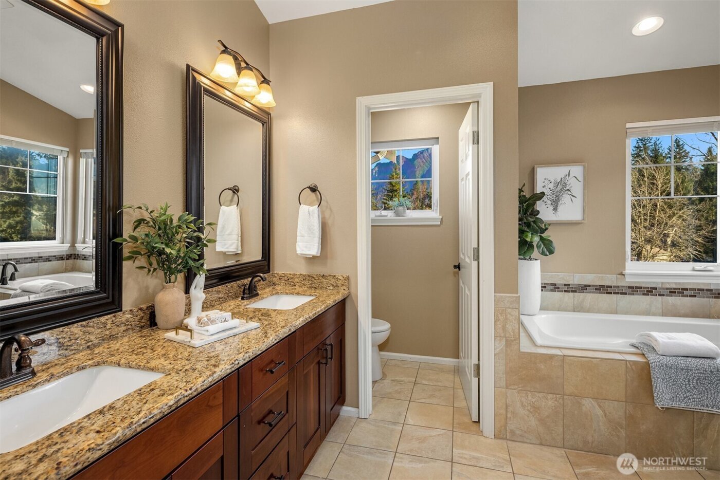 1315 11th Ct SW , North Bend, WA 98045