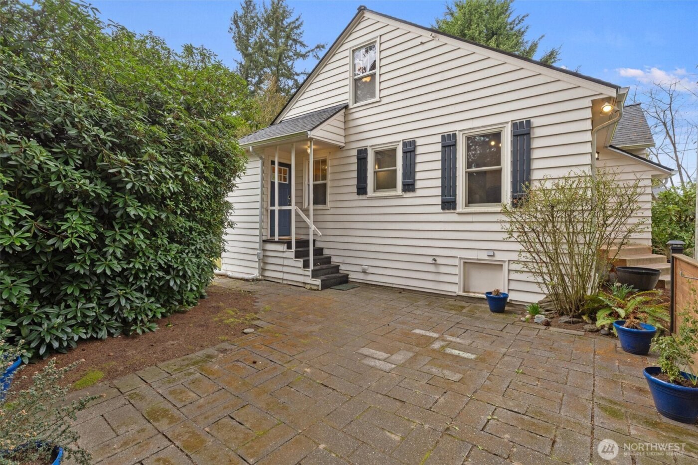 21522 92nd Avenue W, Edmonds, WA 98020